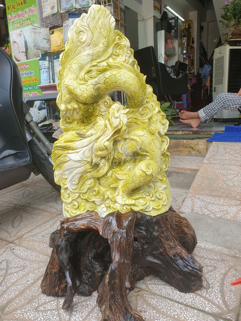 Tượng Rồng Đá tự nhiên Vàng. Mua bán Đồ sưu tầm, đồ cổ tại Quận Ninh Kiều Cần Thơ được đăng bởi Nguyễn Hy hình 1