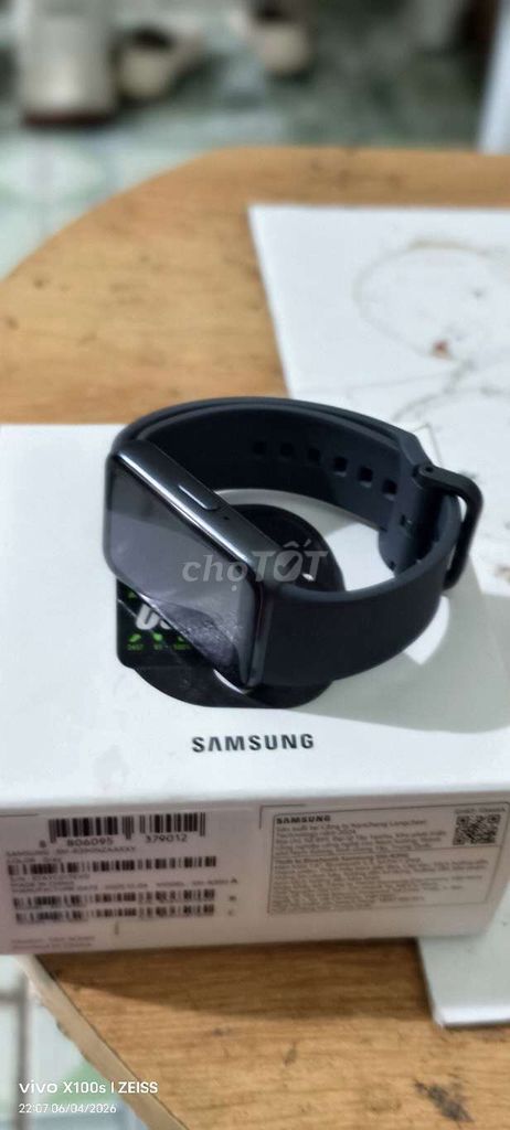 Samsung Galaxy Fit 3 Đen Mới 99,9%. Mua bán Thiết bị đeo thông minh tại Huyện Kim Bảng Hà Nam được đăng bởi Moon hình 1