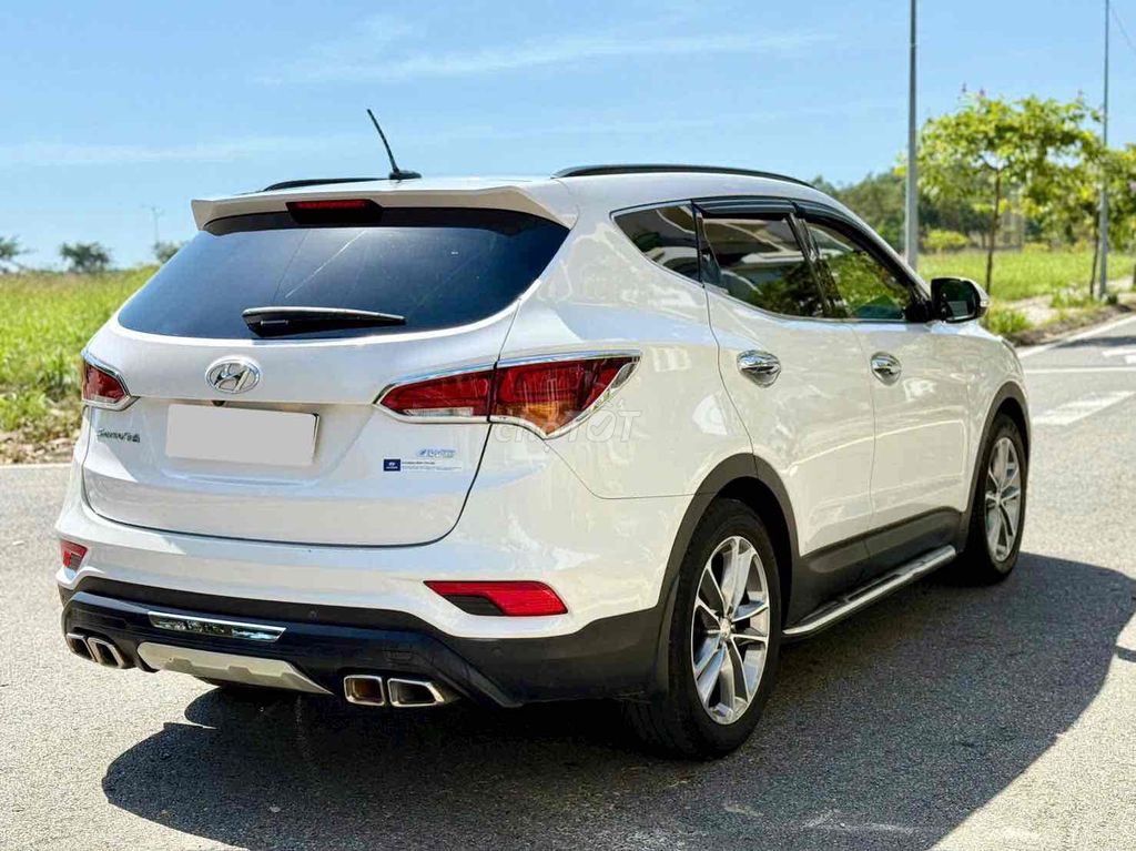 Hyundai Santa Fe 2018 2.4 AT 2WD - 80000 km xe Đep. Mua bán Ô tô tại Thành phố Vũng Tàu Bà Rịa - Vũng Tàu được đăng bởi Hùng LUXURY 6789 UY Tín Tạo Nên Thương Hiệu hình 3