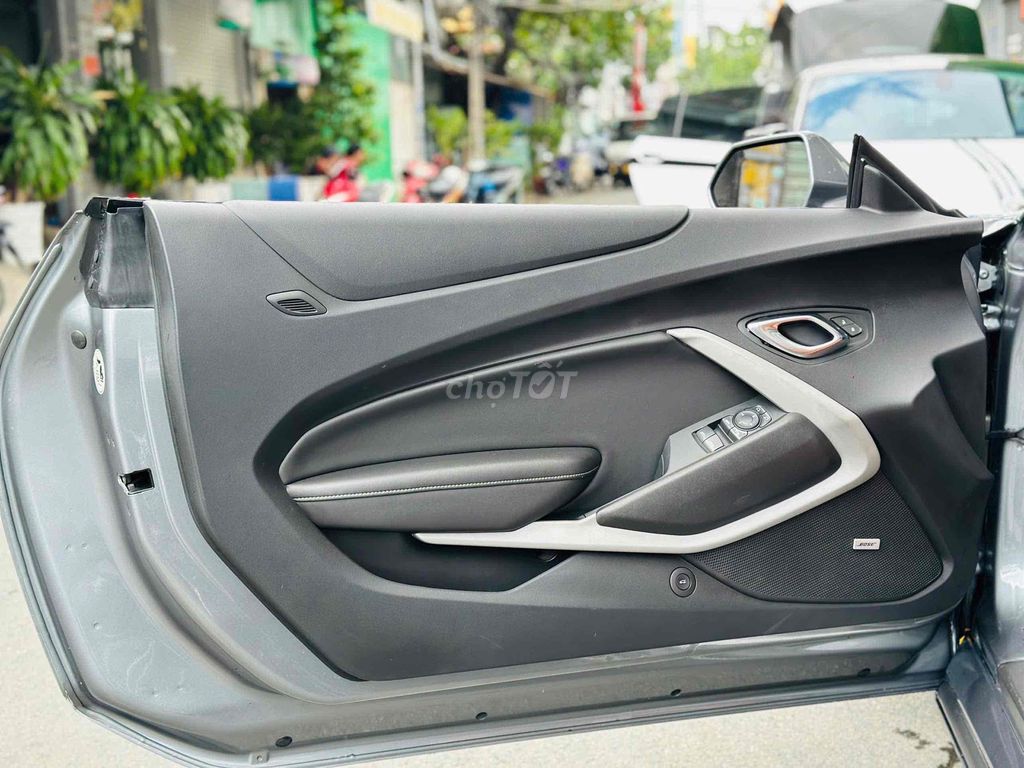 Chevrolet Camaro RS Convertible Model 2020. Mua bán Ô tô tại Quận 8 Tp Hồ Chí Minh được đăng bởi Hồng Phúc hình 8