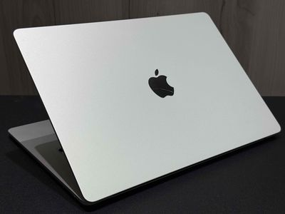 Macbook Air 15inch M4/16GB/512GB pin100
