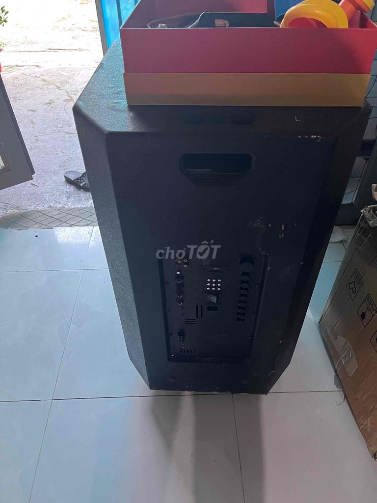 Loa kéo gỗ màu đen kèm 2 mic. Mua bán Tivi, Âm thanh tại Huyện Hóc Môn Tp Hồ Chí Minh được đăng bởi Phạm Tuân hình 1