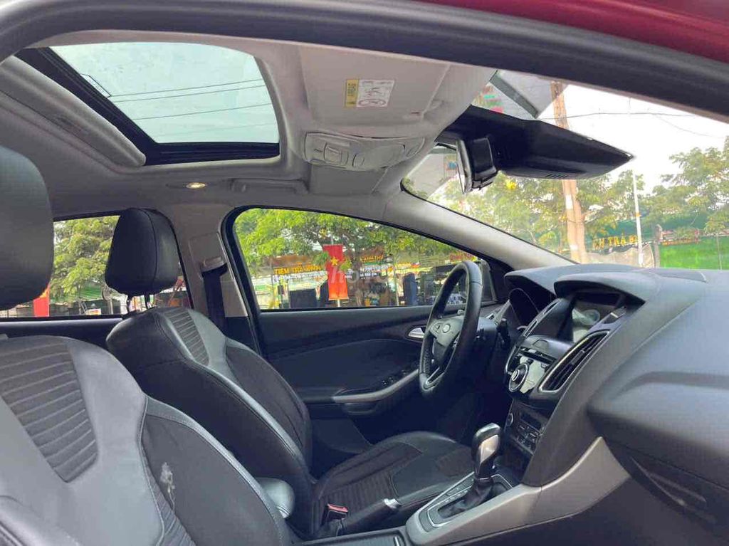 Focus S 2018 bản cao cấp xe full lịch sủ hãng.. Mua bán Ô tô tại Quận 1 Tp Hồ Chí Minh được đăng bởi Quynh Nguyen hình 7