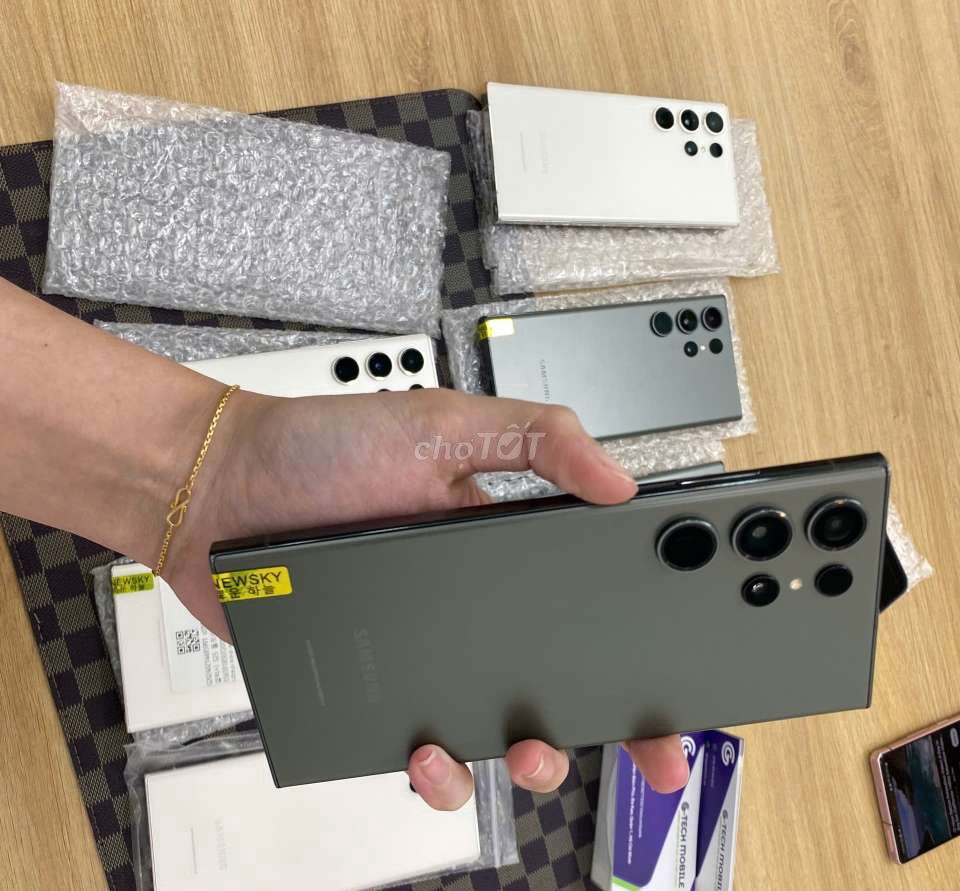 Samsung Galaxy S23 Ultra 256GB có ship. Mua bán Điện thoại tại Quận 1 Tp Hồ Chí Minh được đăng bởi Minh phương hình 1
