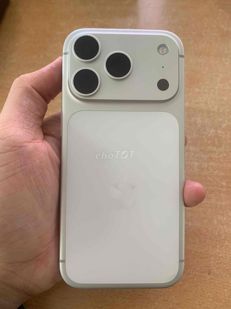 iPhone 17 Pro 256GB Bạc. Mua bán Điện thoại tại Quận Ngũ Hành Sơn Đà Nẵng được đăng bởi Minh Nguyen hình 1