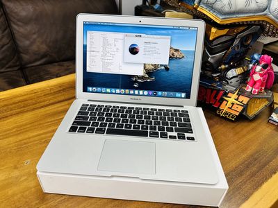 Macbook Air 2017  Core i5 8GB /128GB