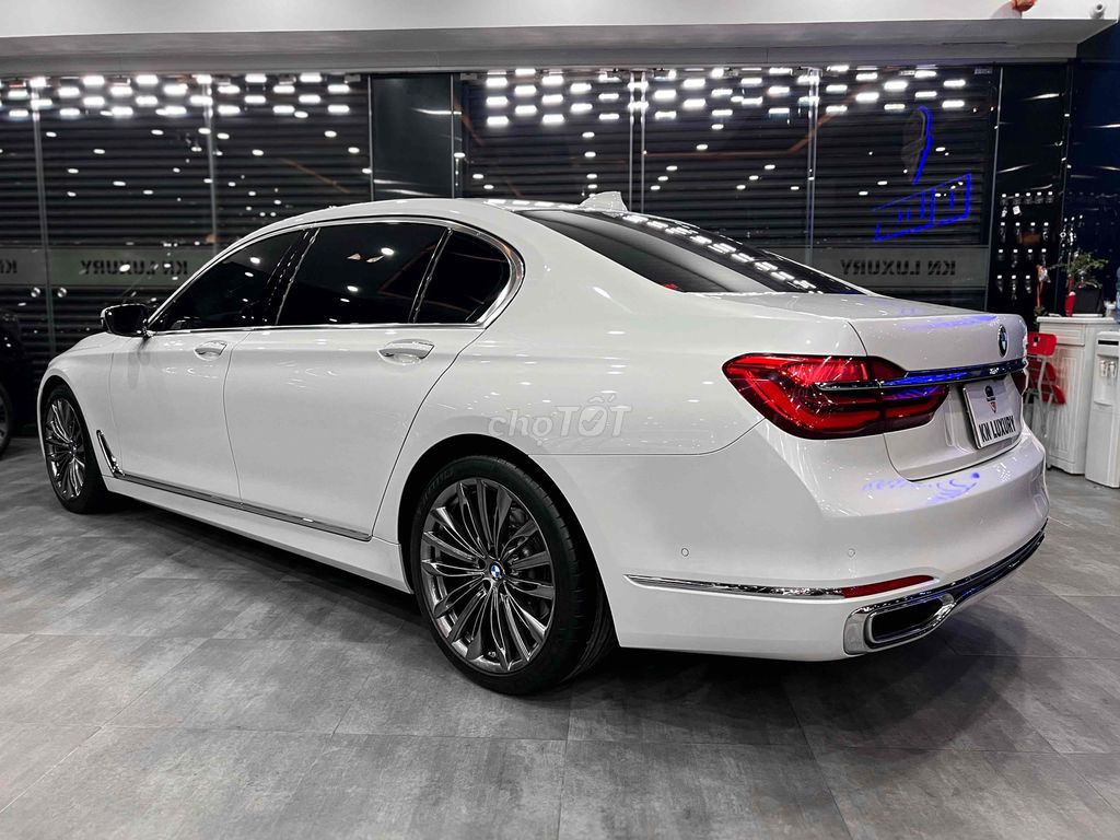 BMW 740Li B58 3.0 2016 белый с кожей Merino