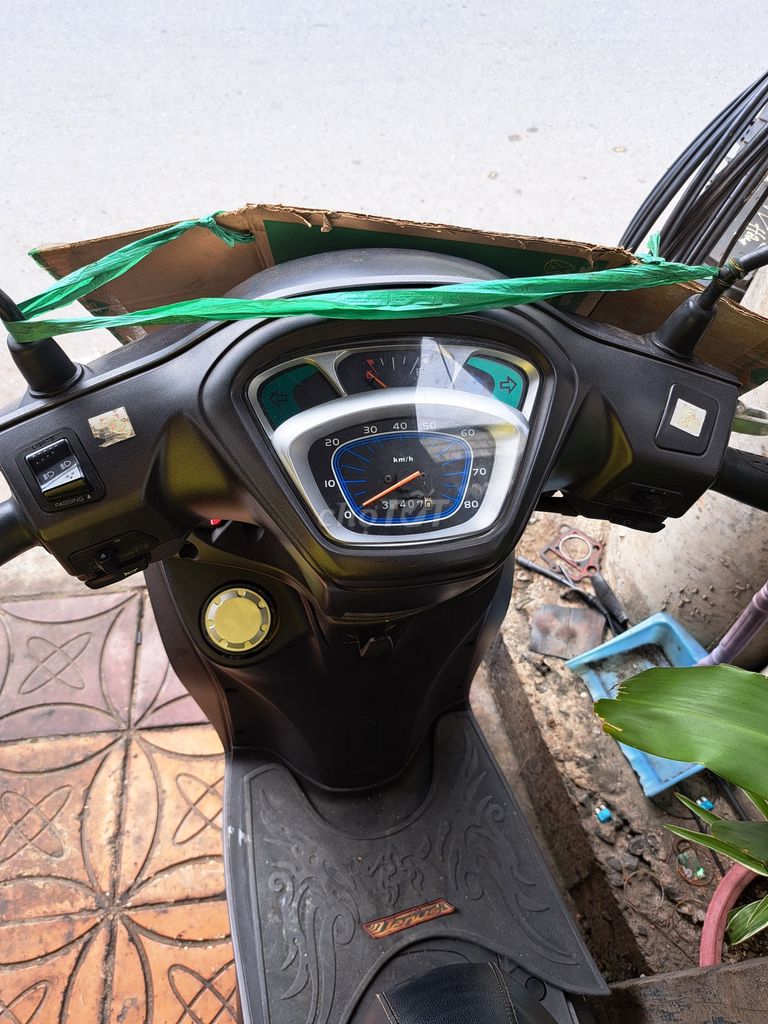 Xe Kymco candy 50cc màu đen đi 33000km. Mua bán Xe máy tại Quận Ninh Kiều Cần Thơ được đăng bởi Hào hình 4