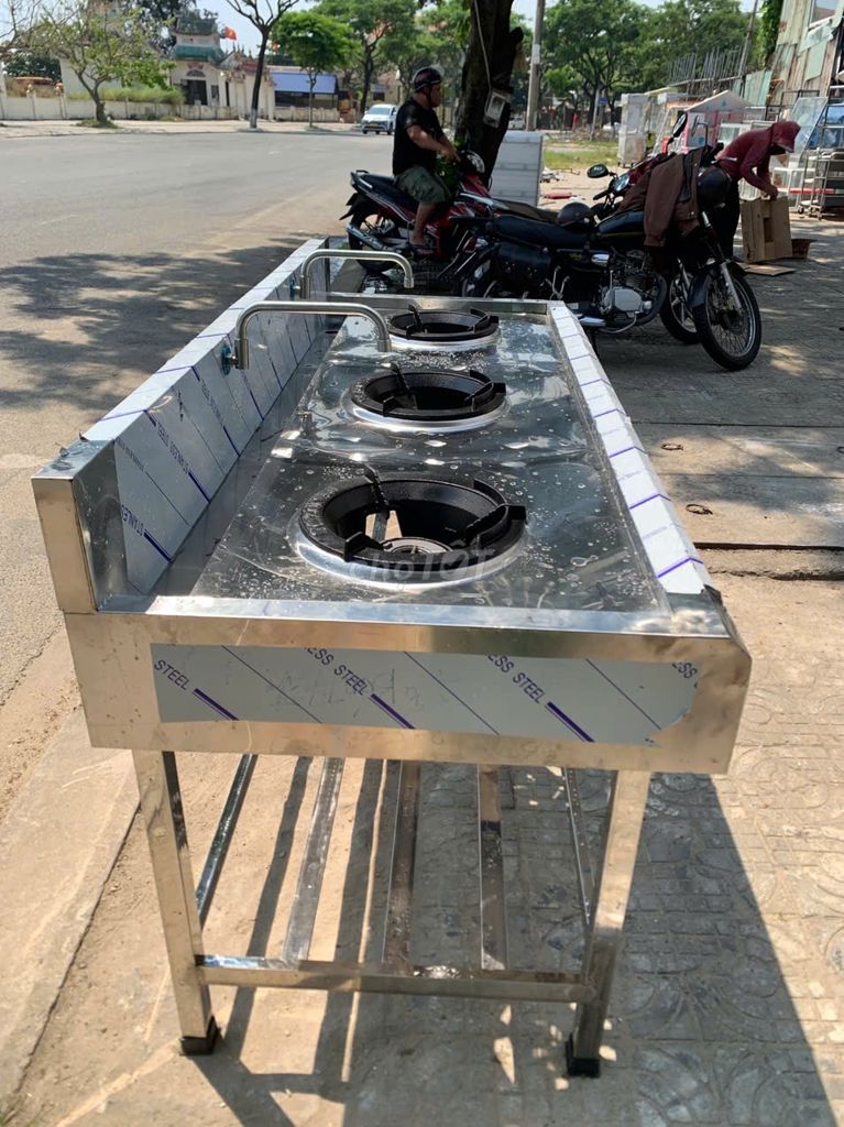 Bếp công nghiệp Inox 3 họng . Mua bán Dụng cụ nhà bếp tại Quận Sơn Trà Đà Nẵng được đăng bởi Thế Giới Đồ Cũ Đà Nẵng hình 1