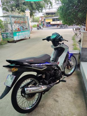 Ex 2015 hạ áo, máy zin. Mua bán Xe máy tại Huyện Châu Thành An Giang được đăng bởi Quang Tiến