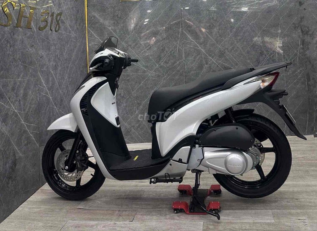 Скутер SH Italia 2011 150i SM1096 Хошимин