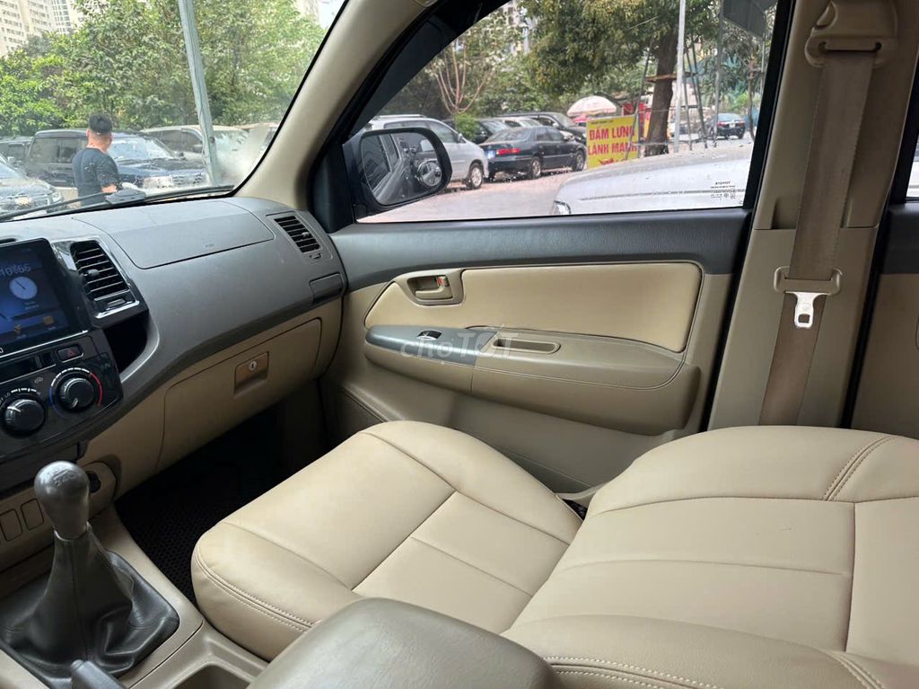 Toyota HILUX 2012 Phom Mới Chính Chủ