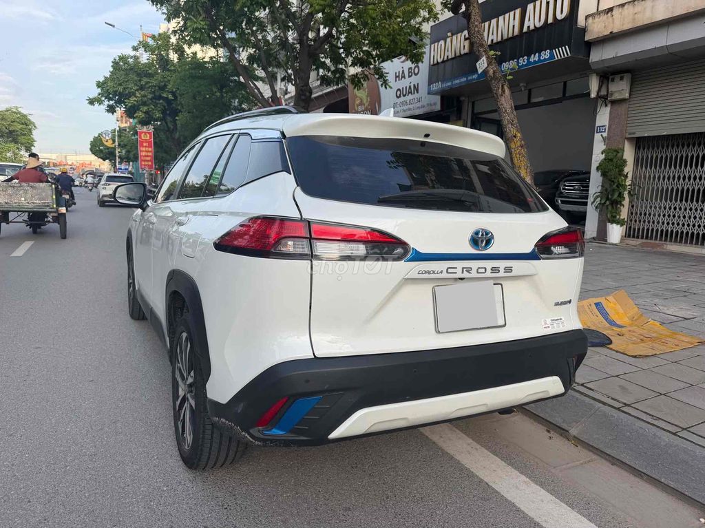 Toyota Corolla Cross 2022 1.8HV - 48000 км