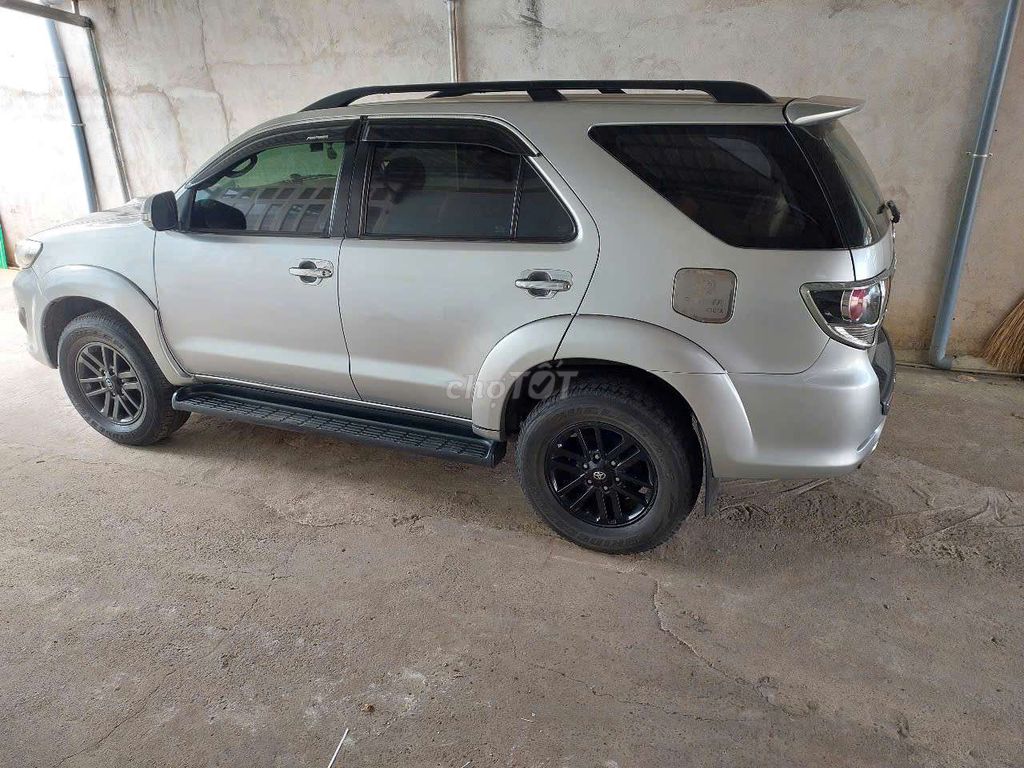 Toyota Fortuner 2016 2.5G 4x2 - 120000 km