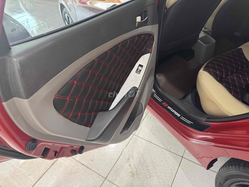 Hyundai Accent 2014 1.4 AT Hatchback - 910123 km. Mua bán Ô tô tại Quận Bình Thuỷ Cần Thơ được đăng bởi Phi hình 13