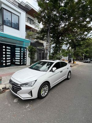 Hyundai Elantra 1.6 AT Trắng 11 vạn