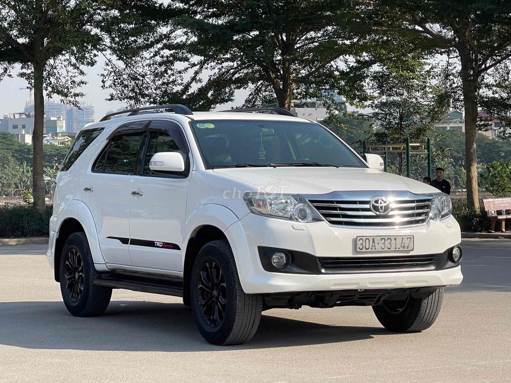Toyota Fortuner 2014 2.7V Sportivo 4x4 Trắng. Mua bán Ô tô tại Quận Thanh Xuân Hà Nội được đăng bởi Vạn Phát Auto hình 8