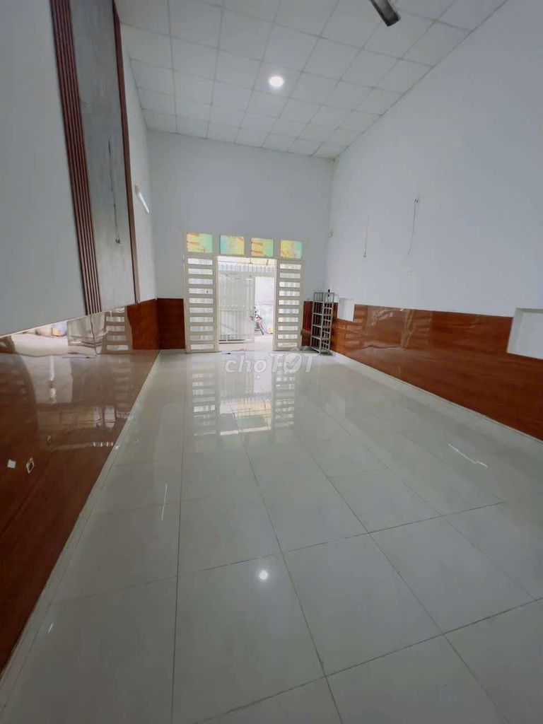 cho thuê nhà 4.5x18m đúc lửng hẻm 107 ng văn khối GV 2pn2wc giá 10tr