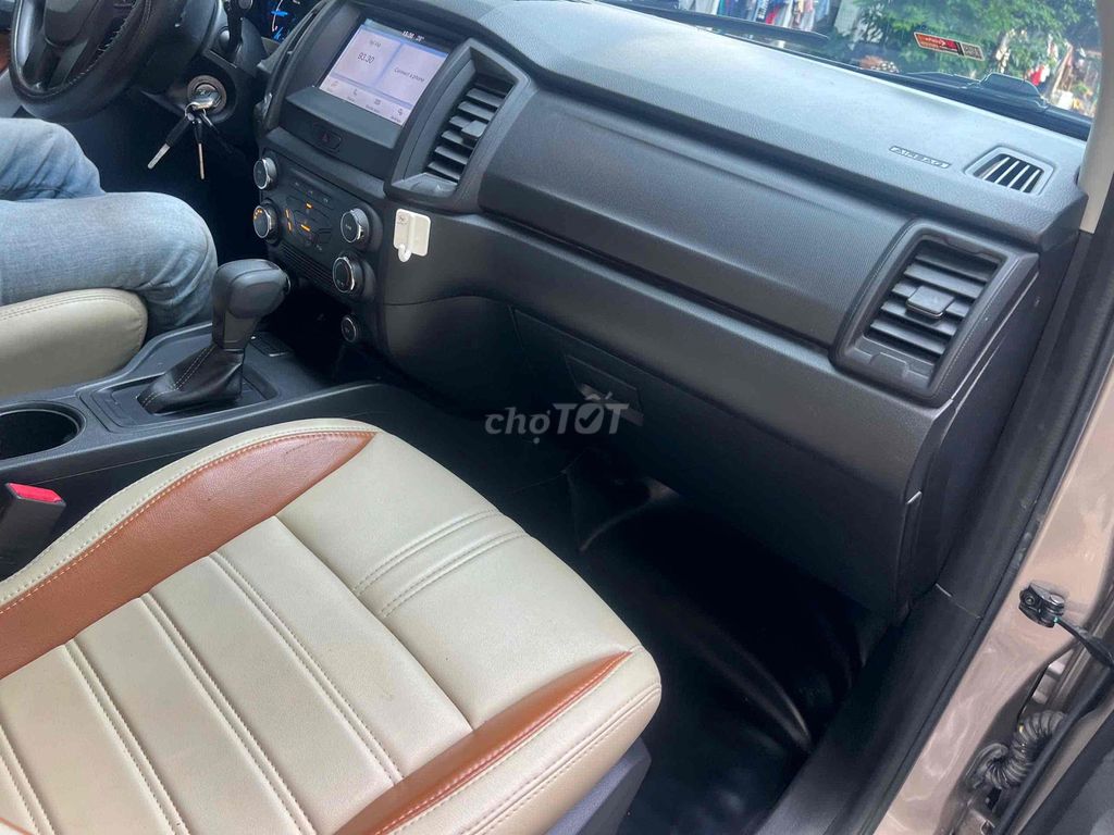 Ford Ranger 2020 XLS 2.2L 4x2 AT - 87000 km. Mua bán Ô tô tại Quận Bình Tân Tp Hồ Chí Minh được đăng bởi Lan pham  hình 6