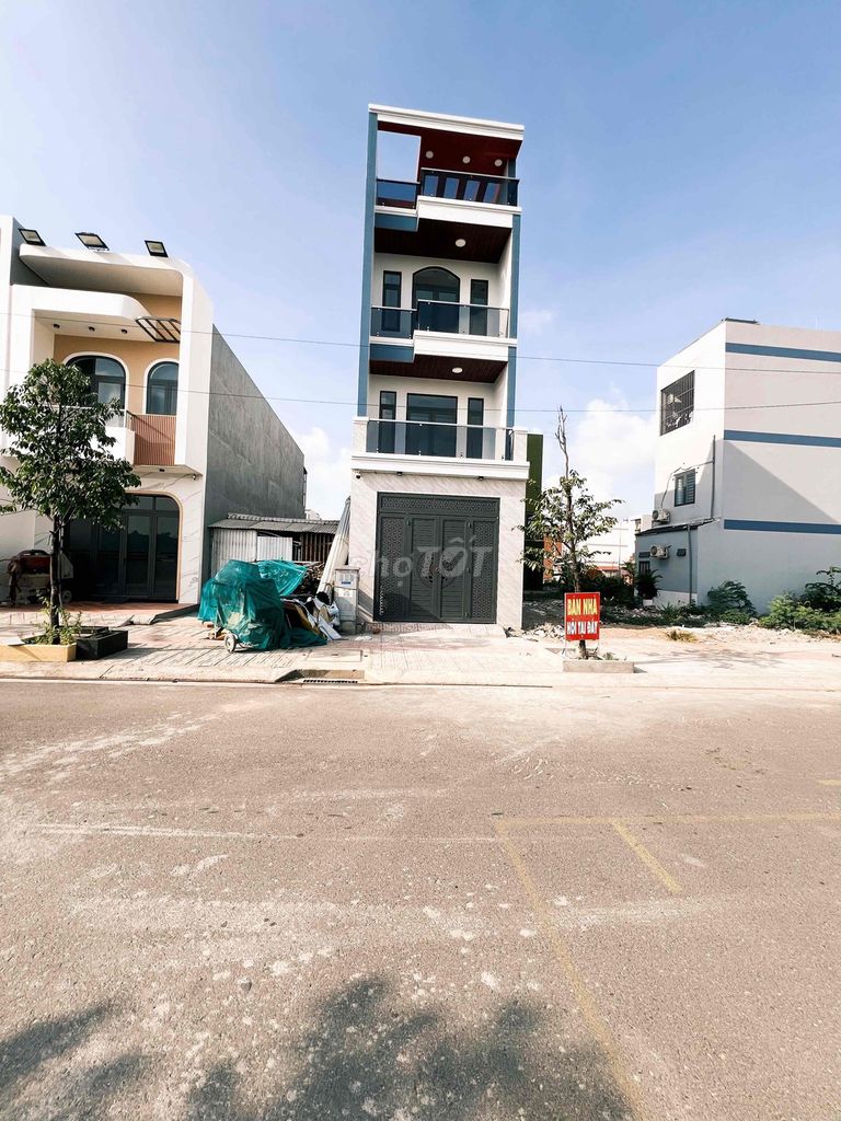 BÁN NHÀ SỔ RIÊNG 2LẦU 1TRỆT KDC BỬU LONG P.Trấn Biên