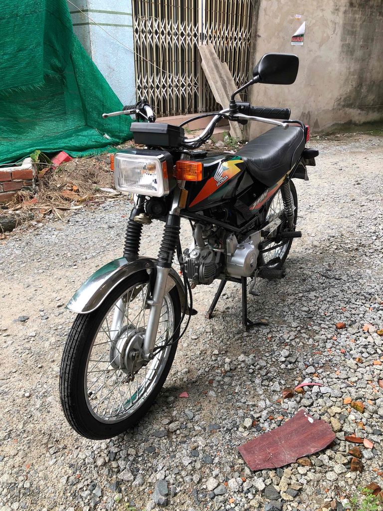 win tàu Máy chạy cực êm  như xe Nhật. Mua bán Xe máy tại Huyện Châu Thành An Giang được đăng bởi Phan Huu Thanh hình 2