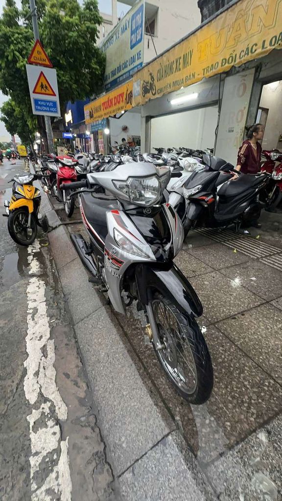 Yamaha Sirius RC FI 2024 Черный, Серебристый Б/У