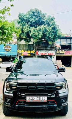 Ford Ranger Stormtrak 2024 Đen 2 vạn km