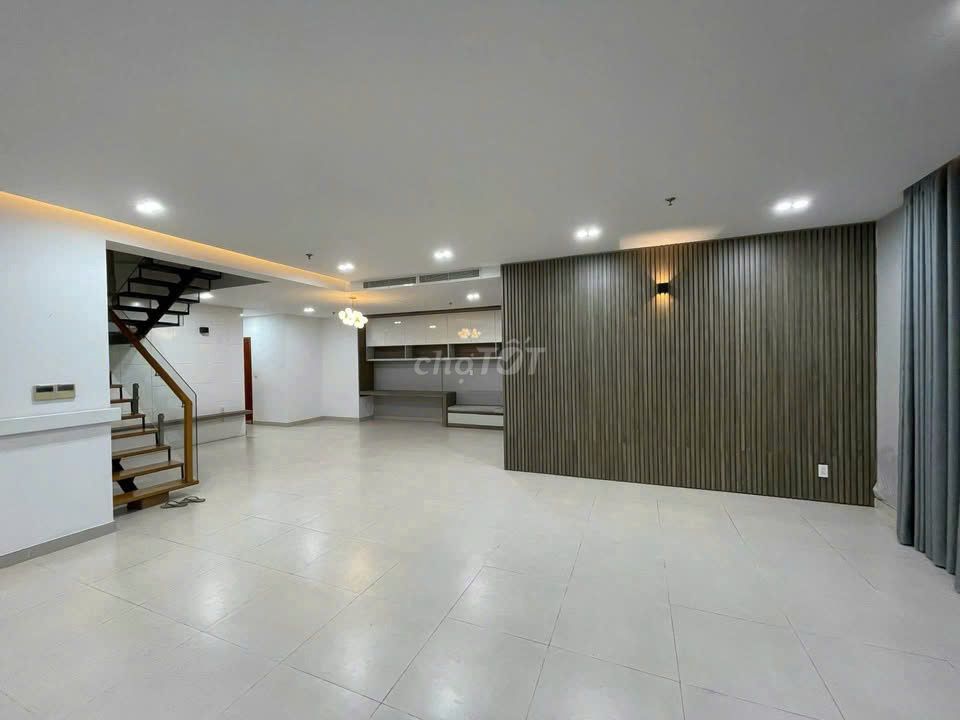 Аренда · 3 комн. · 195 м² · Quận Tân Bình, ул. Phổ Quang