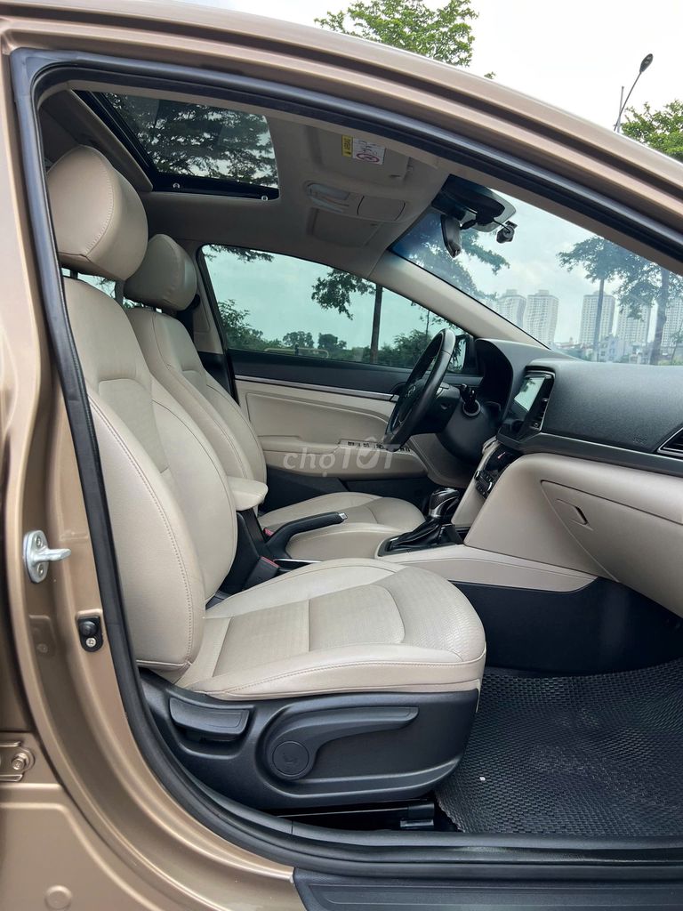 Elantra 2019 2.0AT Nâu vàng ánh kim xe rất mới. Mua bán Ô tô tại Quận Thanh Xuân Hà Nội được đăng bởi Vạn Phát  Auto hình 16