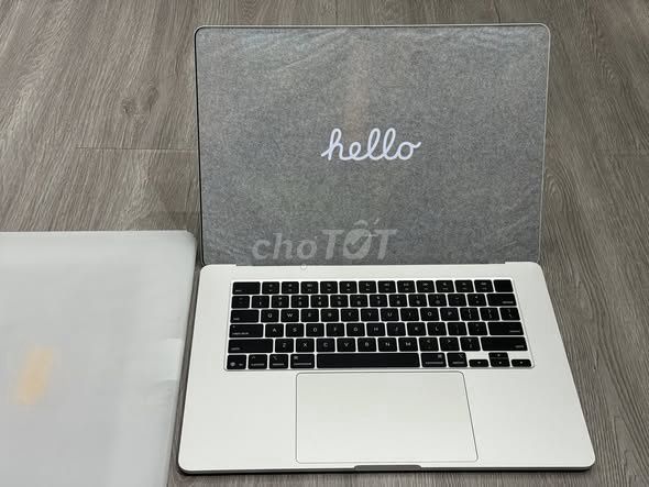 Macbook Air M4 15.3 inch 16GB/256G mới chưa active. Mua bán Laptop tại Quận Tân Bình Tp Hồ Chí Minh được đăng bởi Nguyễn Chí Ái hình 1