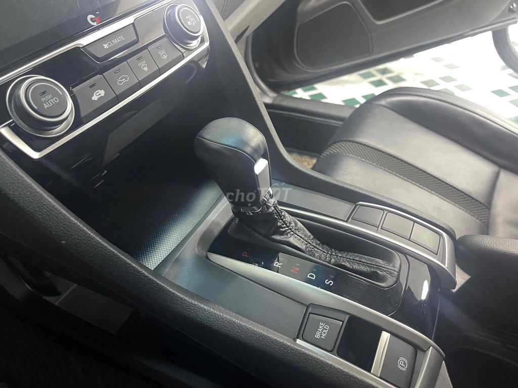 Honda Civic 2020 G Đen 6 vạn km. Mua bán Ô tô tại Thành phố Tam Kỳ Quảng Nam được đăng bởi Võ Ngọc Vũ hình 9