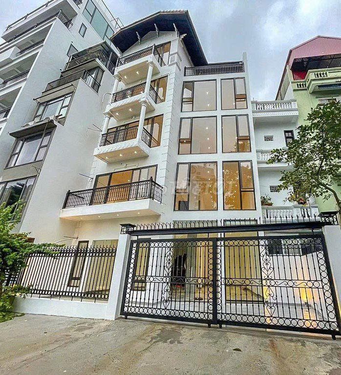 Аренда · 9 комн. · 180 м² · Quận Phú Nhuận, ул. Đường Huỳnh Văn Bánh