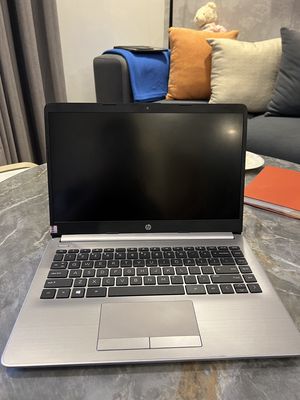 E cần bán laptop HP 245 G8 còn rất rất mới