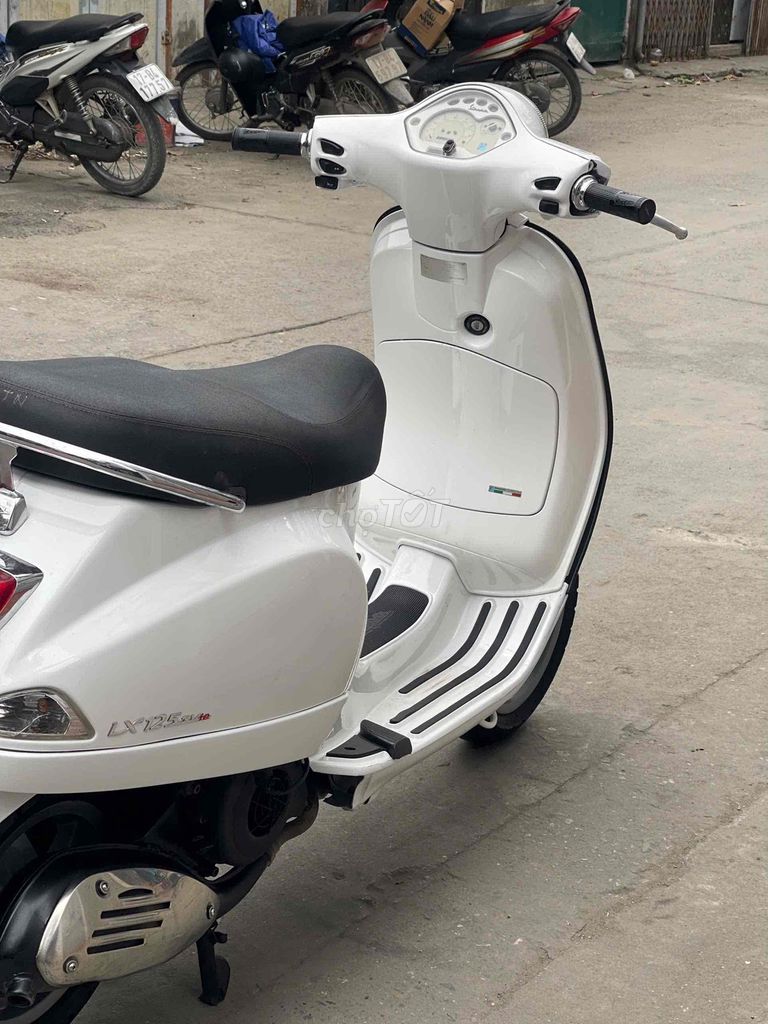 Piaggio vespa 3vie trắng mới 95%, tiết kiệm xăng. Mua bán Xe máy tại Quận Nam Từ Liêm Hà Nội được đăng bởi Mão Bùi hình 4
