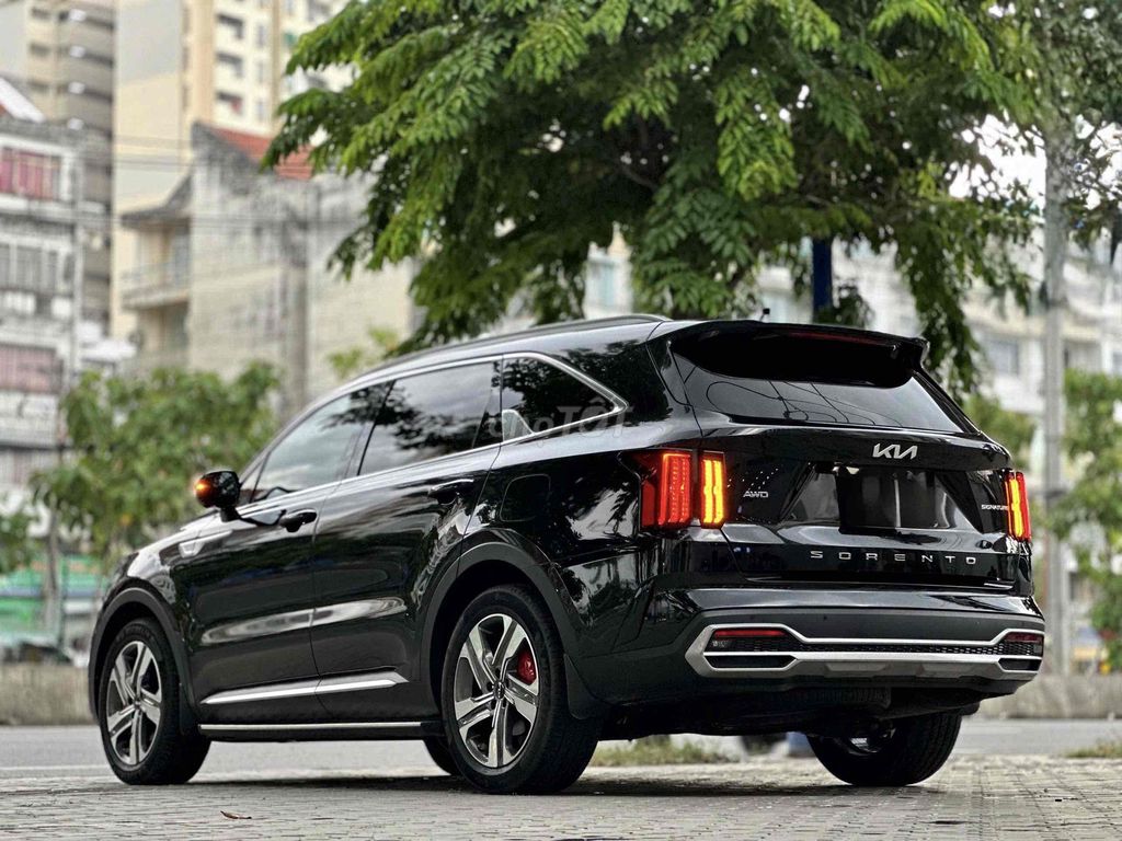 Практически новый KIA NEW SORENTO SIGNATURE 2.2D AWD 2024