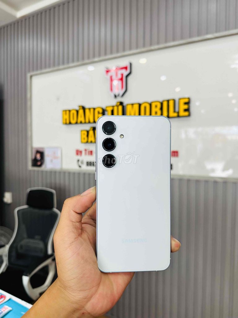 Samsung A55 5G 128GB Trắng. Mua bán Điện thoại tại Quận Liên Chiểu Đà Nẵng được đăng bởi Hoàng Tú Mobile hình 1
