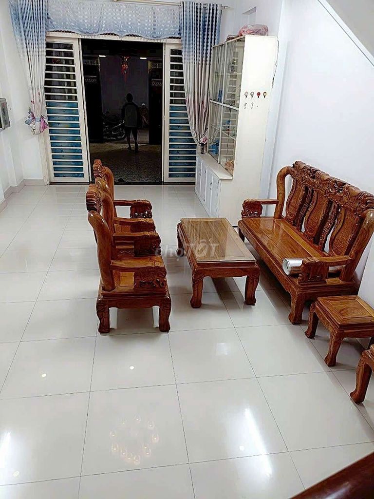 Cho thuê 4,5x21m 4PN 10tr Full nội thất Đs6, Bình Hưng Hòa B, Bình Tân