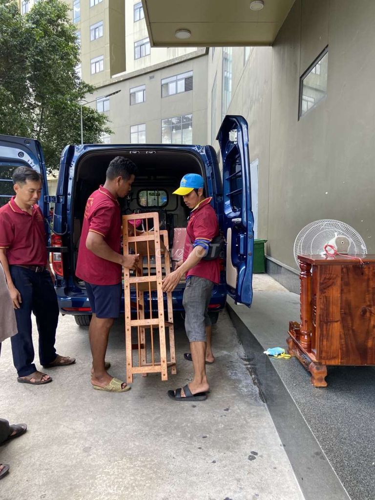 Dịch vụ chuyển nhà trọn gói Sinh Viên Giá rẻ. Dịch vụ chuyển nhà tại Quận Tân Bình Tp Hồ Chí Minh được đăng bởi Chuyển Nhà Trọn Gói  Robert Biện hình 1