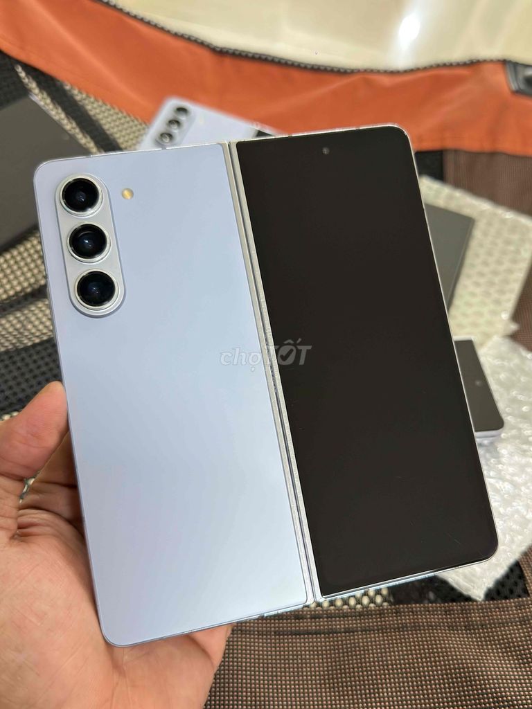 Samsung Galaxy Z Fold5 VN 512GB Xanh Bạc. Mua bán Điện thoại tại Quận 5 Tp Hồ Chí Minh được đăng bởi Gia Bảo hình 1