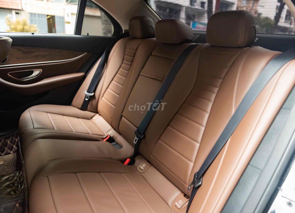 Mercedes E200 Model 2020 - Đen Nâu - 62.000 km. Mua bán Ô tô tại Quận 7 Tp Hồ Chí Minh được đăng bởi Thật Nguyễn LongAnh Auto hình 13