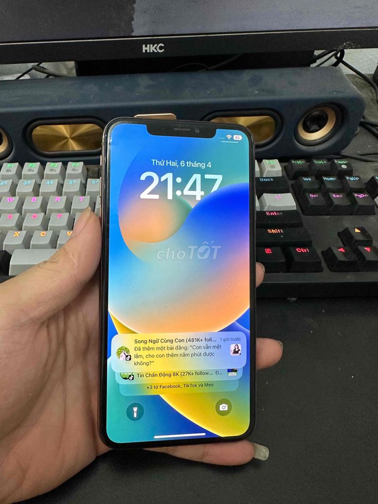 Apple iPhone XS Max 64GB Vàng gold. Mua bán Điện thoại tại Quận Ba Đình Hà Nội được đăng bởi Quang Hiếu hình 1