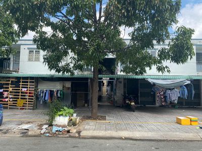 Ngợp cần bán gấp dãy trọ 2ty chợ đêm KCN Bàu Bàng Bình Dương. Mua bán nhà ở tại Huyện Bàu Bàng Bình Dương được đăng bởi Huy Bình