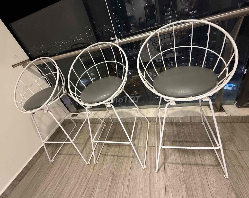 Ghế ban công Lồng chim Sắt Trắng. Mua bán Bàn ghế tại Thành phố Vũng Tàu Bà Rịa - Vũng Tàu được đăng bởi Chị Nga hình 1