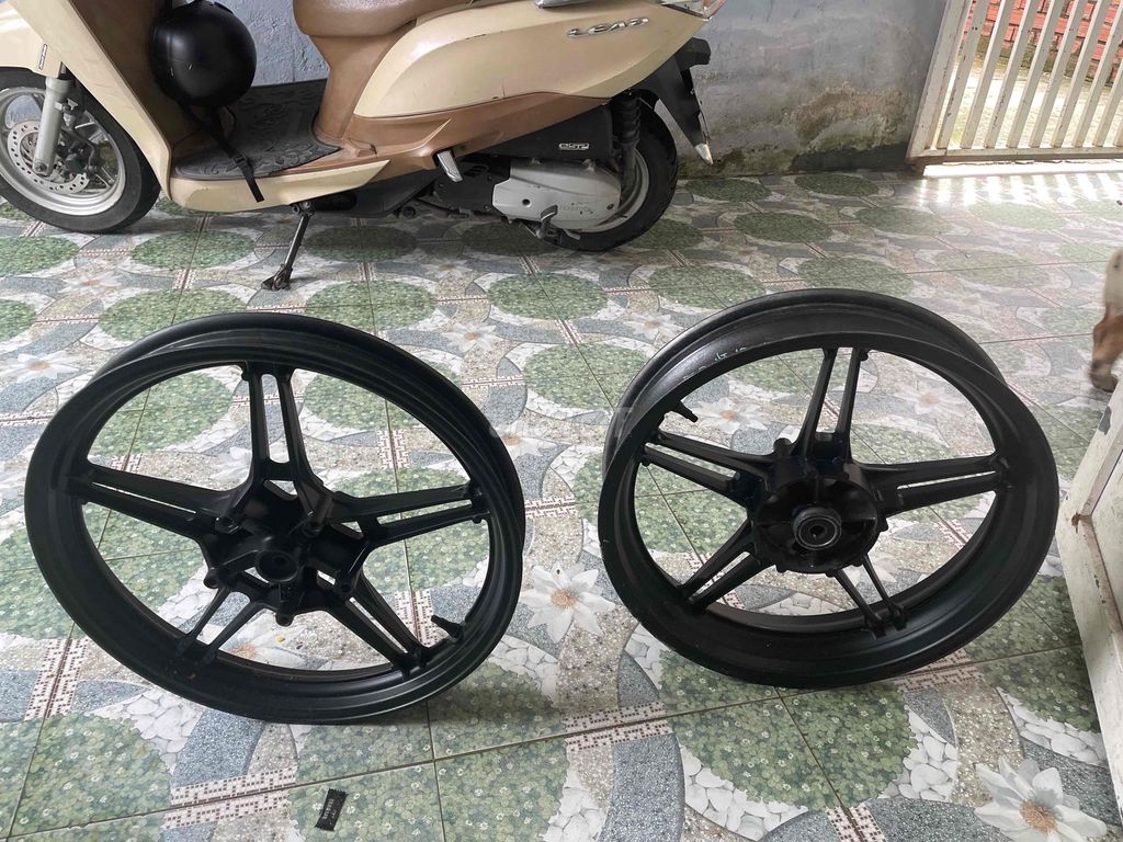 Bán Cặp Mâm Exciter 150 zin Theo Xe. Mua bán Phụ tùng xe tại Huyện Chơn Thành Bình Phước được đăng bởi Lâm hình 3