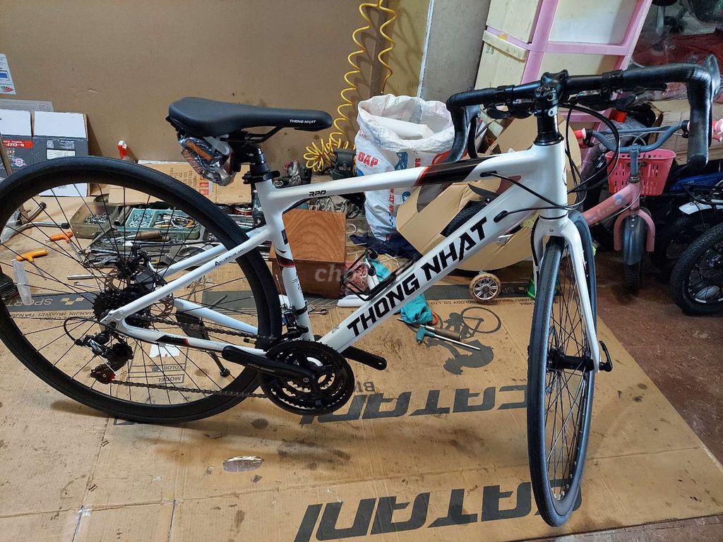 Màu trắng  ĐẸP SANG CUỘC THỂ THAO THỐNG NHẤT 586. Mua bán Xe đạp tại Quận Cái Răng Cần Thơ được đăng bởi Nguyễn Nhung hình 3