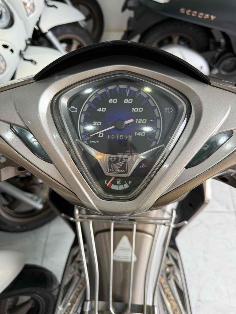 AIR BLADE 2012. Xém Cọp - Cực Đẹp - Máy Zin Êm Ấm. Mua bán Xe máy tại Thành phố Rạch Giá Kiên Giang được đăng bởi XE MÁY CŨ TÂN 128 hình 10