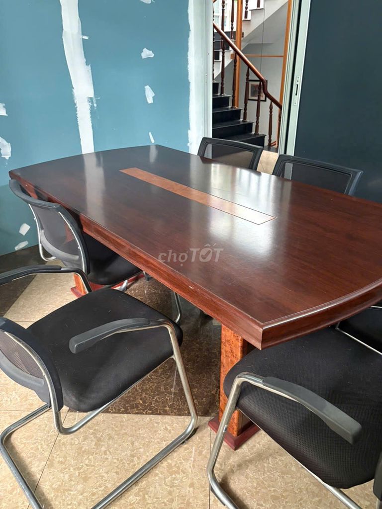 Bộ bàn ghế Gỗ Nâu Bàn họp 4 ghế. Mua bán Đồ dùng văn phòng tại Quận Cẩm Lệ Đà Nẵng được đăng bởi Dubbing Plaster hình 1