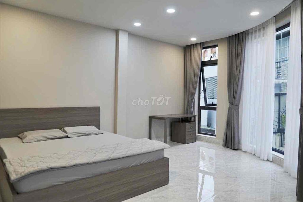 Cho thuê phòng ban công gần đại học sư phạm - đh kinh tế - đh hoa sen