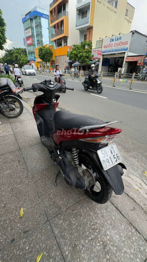 Yamaha Luvias 2013 красный