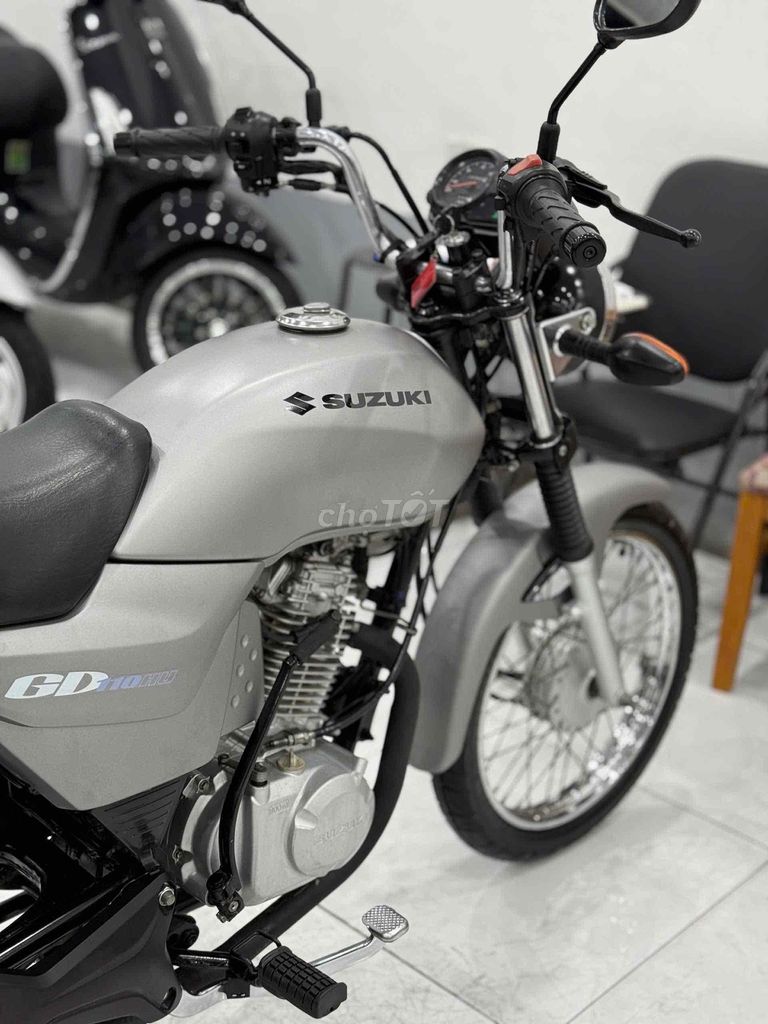 Suzuki GD 2018 Bạc Côn tay. Mua bán Xe máy tại Thị xã Phú Mỹ Bà Rịa - Vũng Tàu được đăng bởi Cửa Hàng Xe Máy Phú Mỹ hình 11